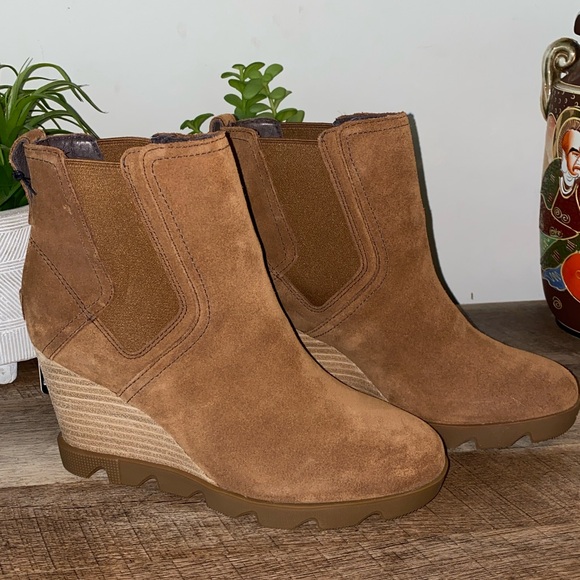 New!! Sorel Joan Uptown Chelsea Suede Ankle Boots Size 7.5 - Picture 1 of 14